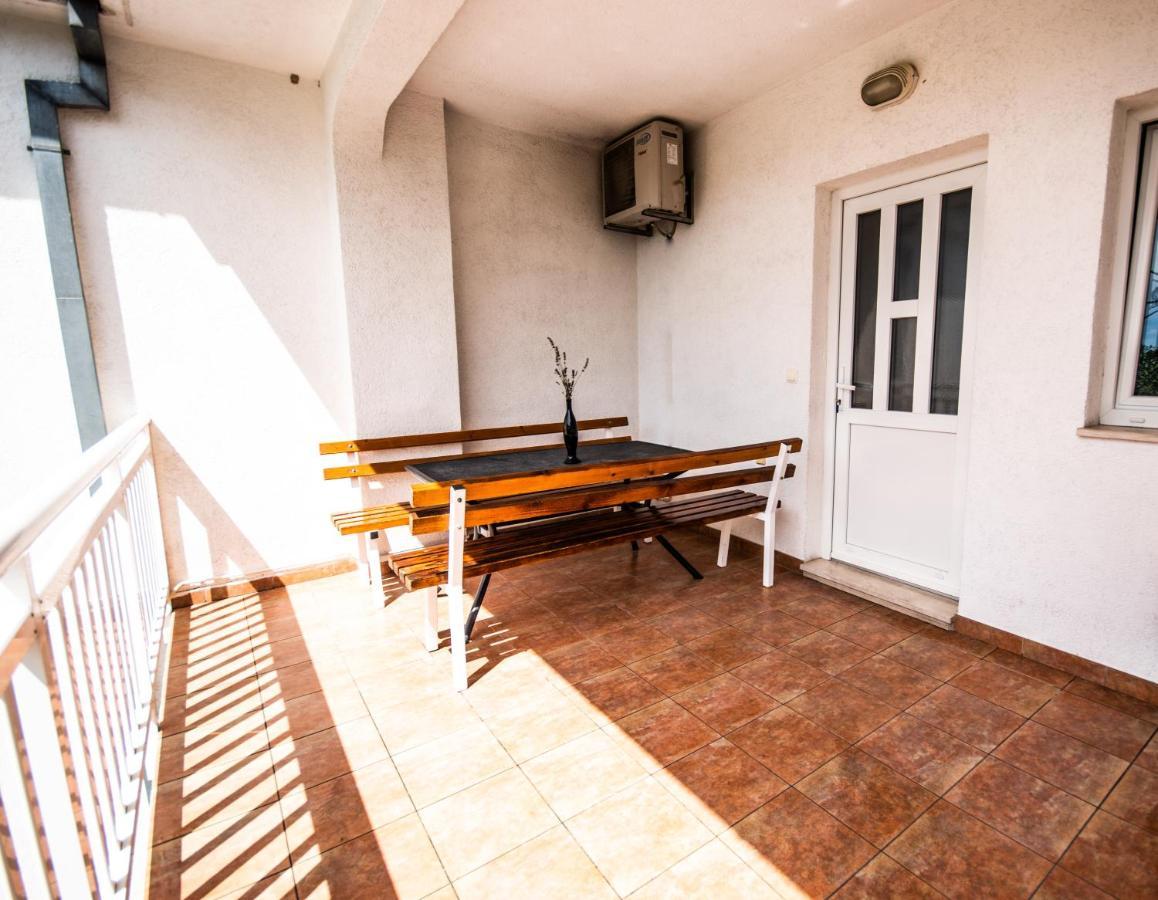 Apartment Franic Podstrana Exterior foto
